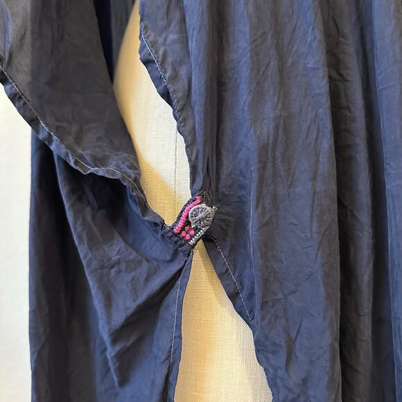 BIYA JOHNNY WAS Alia Poncho Top Navy Floral Embroidered Relaxed Bohemian - Picture 9 of 15